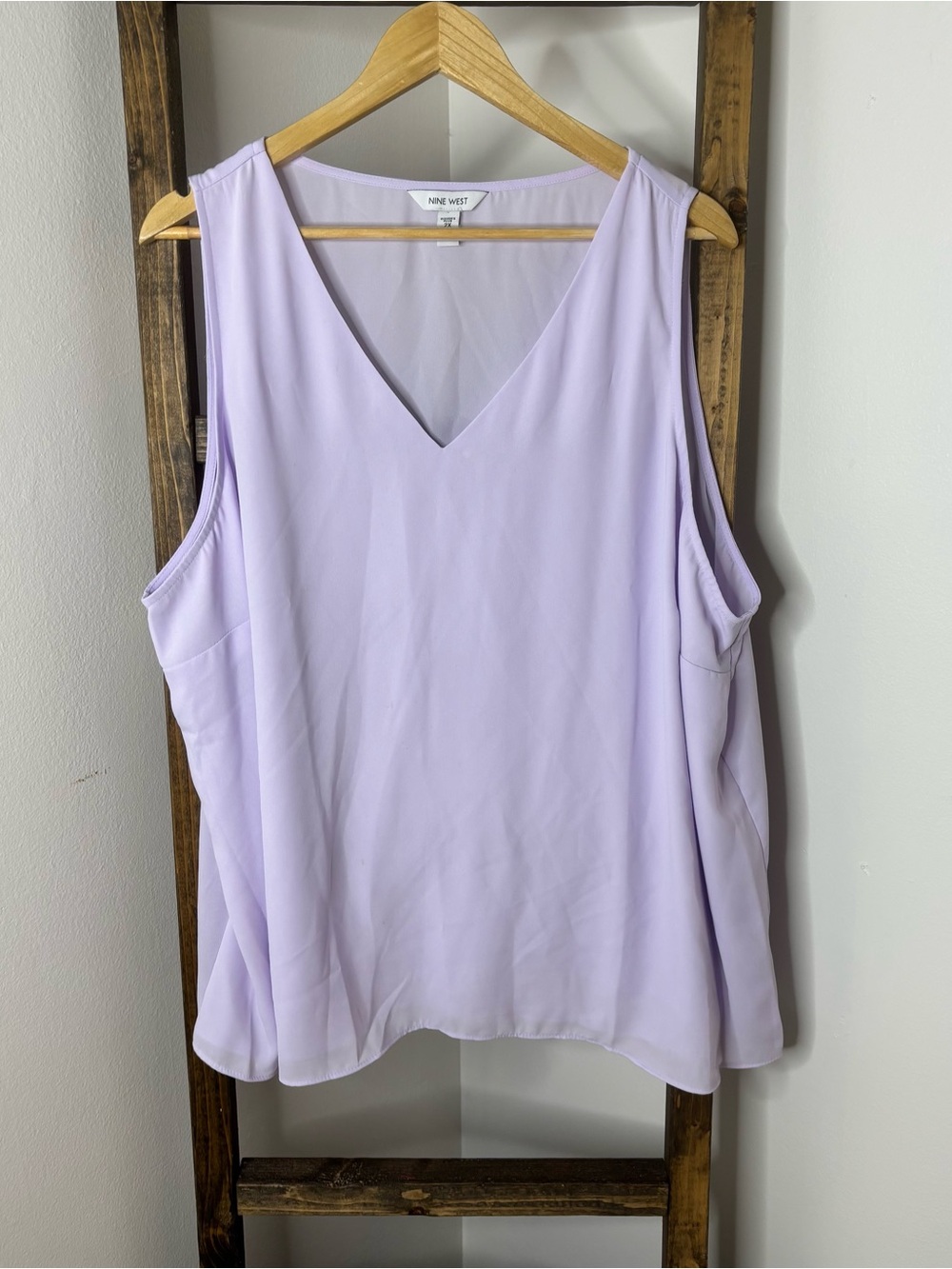 Nine West Lavender V-Neck Sleeveless Blouse Size 2X